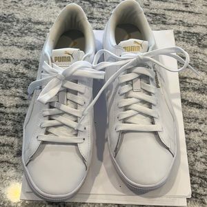 Puma white leather sneakers 9.5